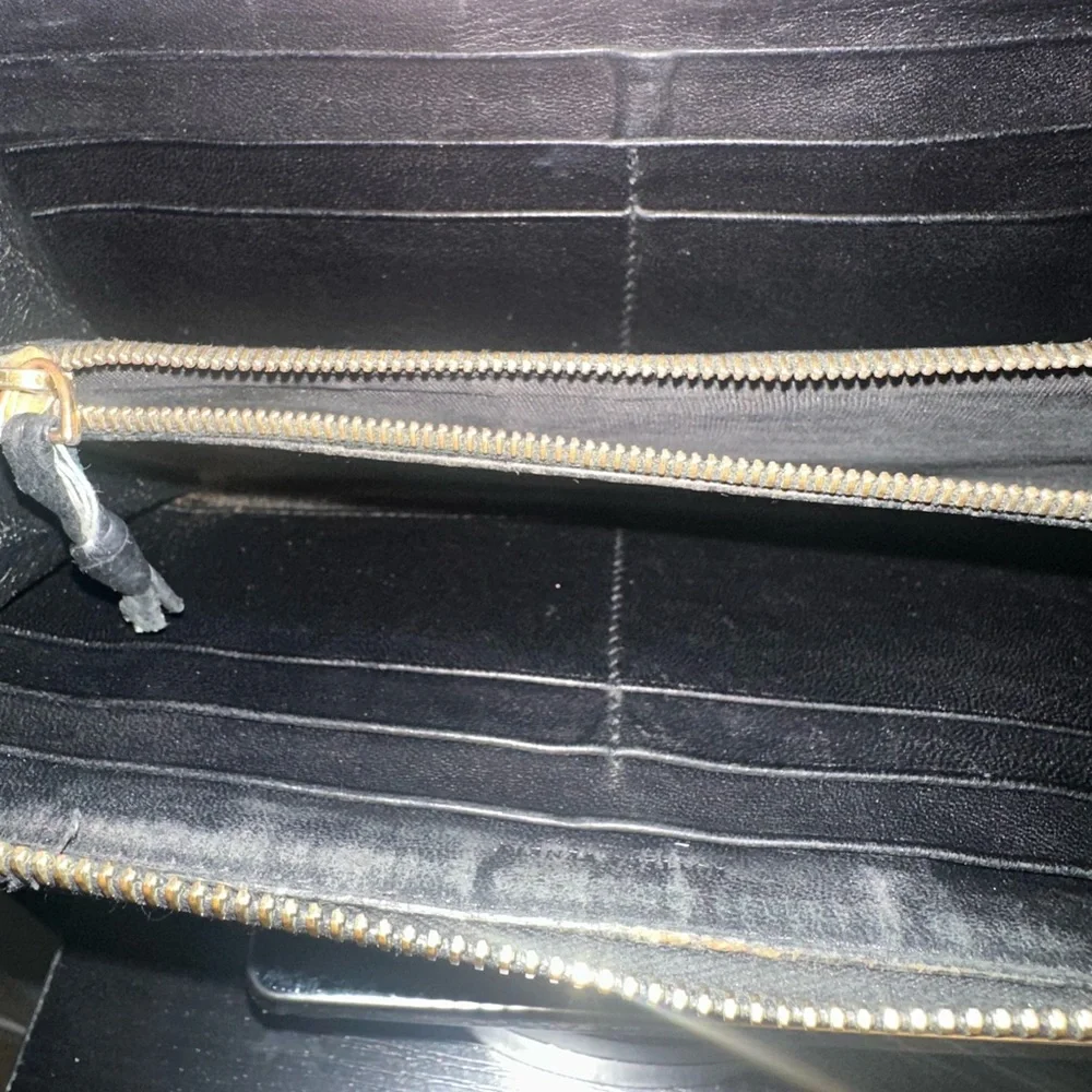 Bottega Veneta Black Woven Wallet - Picture 5 of 9